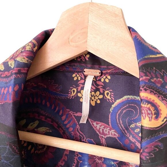 NEW Free People Paisley Print/Mesh Long Sleeve Cropped Top in Size S/P - Picture 4 of 6